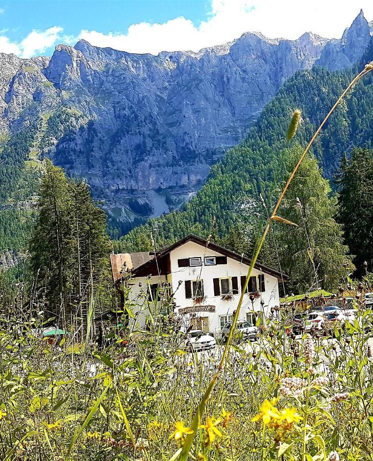 Hotel Ristorante Genzianella Madonna Exteriér fotografie