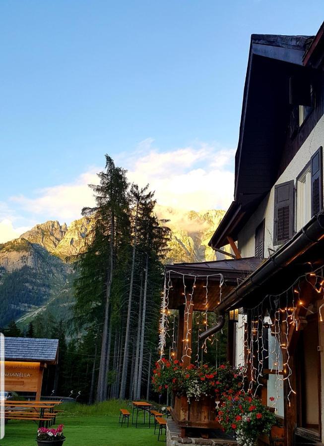 Hotel Ristorante Genzianella Madonna Exteriér fotografie