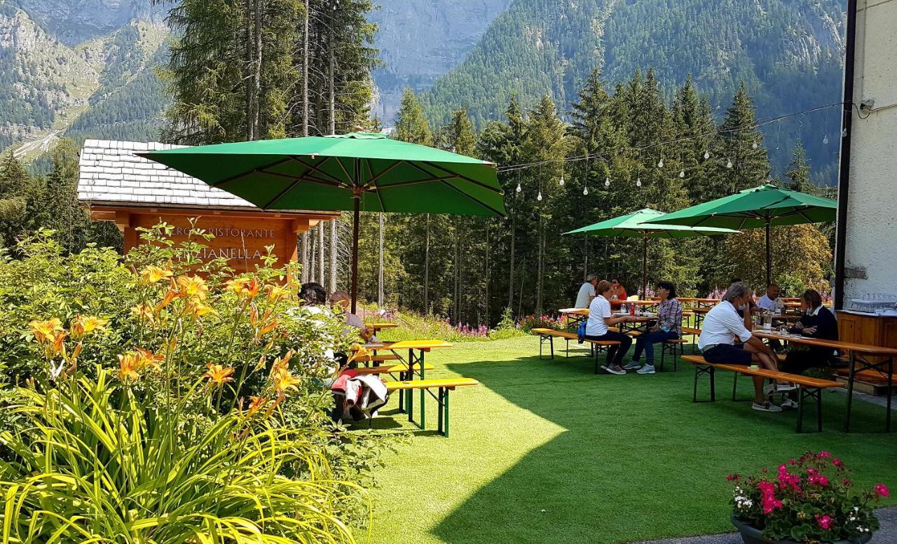 Hotel Ristorante Genzianella Madonna Exteriér fotografie
